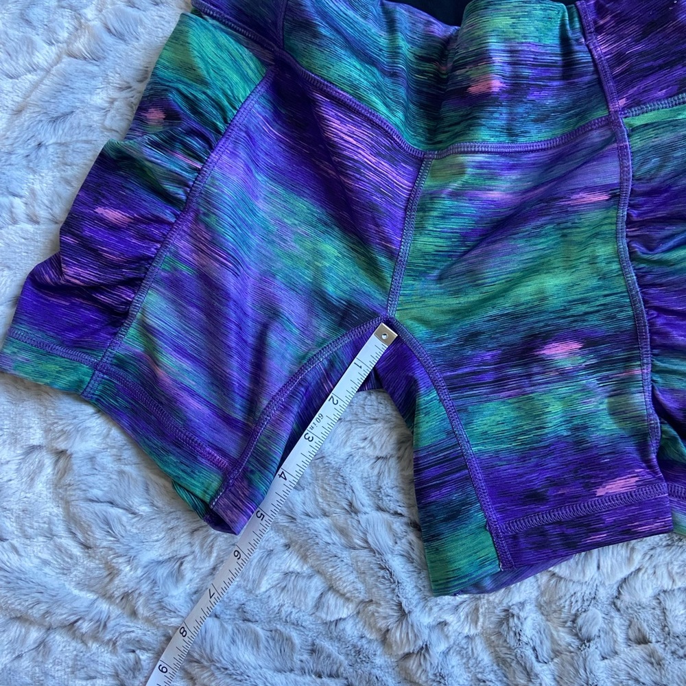 Lululemon Bike shorts - Picture 4 of 5